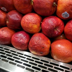 Smart & Final Extra! - Dry, rotting apples for sale WHY???!!!