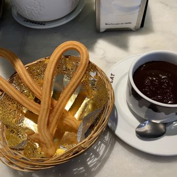 Chocolat - Cafeteria Near Me - Madrid, M Chocolat - Cafeteria Near Me - Madrid, M