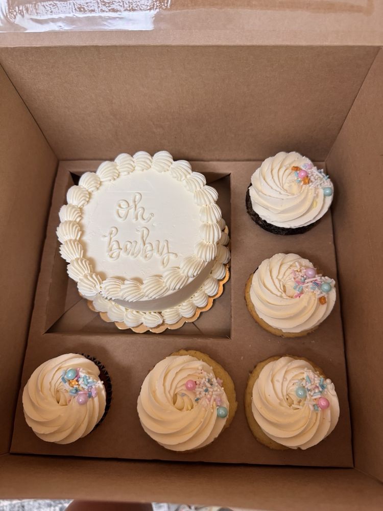 Bestow Baked Goods Logo