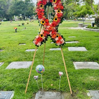 Royal Flowers - Beautiful cancer ribbon arrangement - Florists Near Me - Santa Ana, California Royal Flowers - Beautiful cancer ribbon arrangement - Florists Near Me - Santa Ana, California