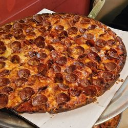Stadz Pizzeria - Pep & cheese,   perfectly crispy and the sauce is great!
