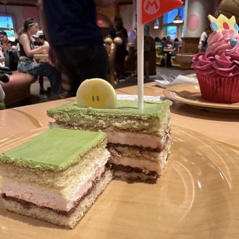 Toadstool Cafe - Beanpole cake - Cafes Near Me - Universal City, California