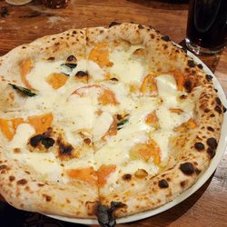 Mercurio’s - Bianca Pizza