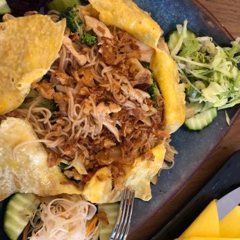 Wonderlust - Singapore noodles - Vietnamese Near Me - Prague, Puerto Rico