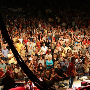 Ironstone Amphitheatre - a large crowd of people - Music Venues Near Me - Murphys, California