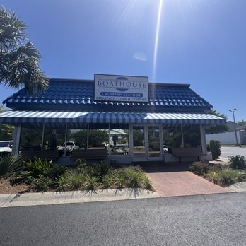 Boathouse Restaurant - Sight from parking lot - Seafood Near Me - Wilmington, North Carolina Boathouse Restaurant - Sight from parking lot - Seafood Near Me - Wilmington, North Carolina