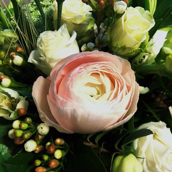 Flowers For Dreams - Valentine's Bouquet - Florists Near Me - Chicago, Illinois