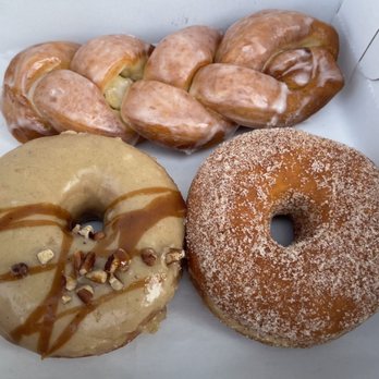 Fan-Fan Doughnuts - Looks better than it taste. - Donuts Near Me - Brooklyn, New York Fan-Fan Doughnuts - Looks better than it taste. - Donuts Near Me - Brooklyn, New York