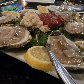 Paradise Beach Grille - Half dozen of the oysters - New American Near Me - Capitola, California Paradise Beach Grille - Half dozen of the oysters - New American Near Me - Capitola, California