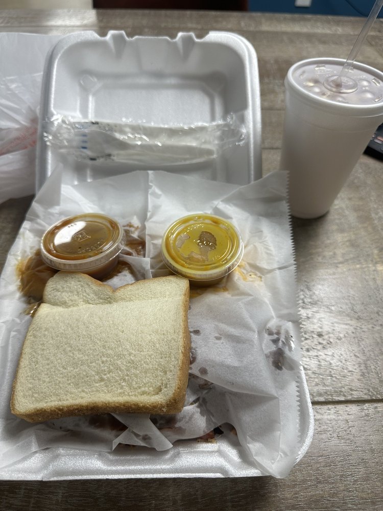 BUCKY’S BARBQ Updated July 2024 22 Photos & 30 Reviews 2010