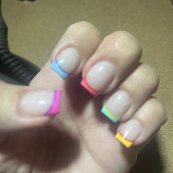 Shiloh Nails & Spa - Nails by Tracy - Nail Salons Near Me - Windsor, California