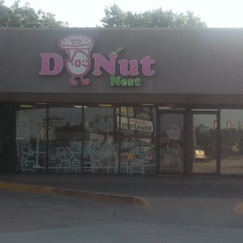 The Donut Nest - front entrance - Donuts Near Me - Edmond, Oklahoma