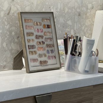 Walea by Salon Glitter - Nail styles - Nail Salons Near Me - Honolulu, Hawaii