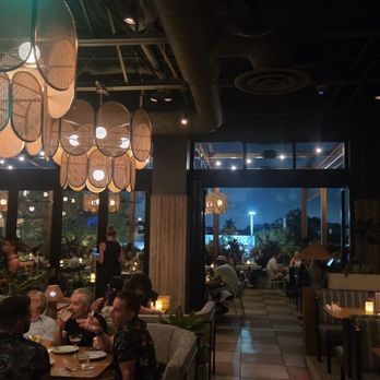 Earls Kitchen + Bar - New American Near Me - Fort Lauderdale, Florida