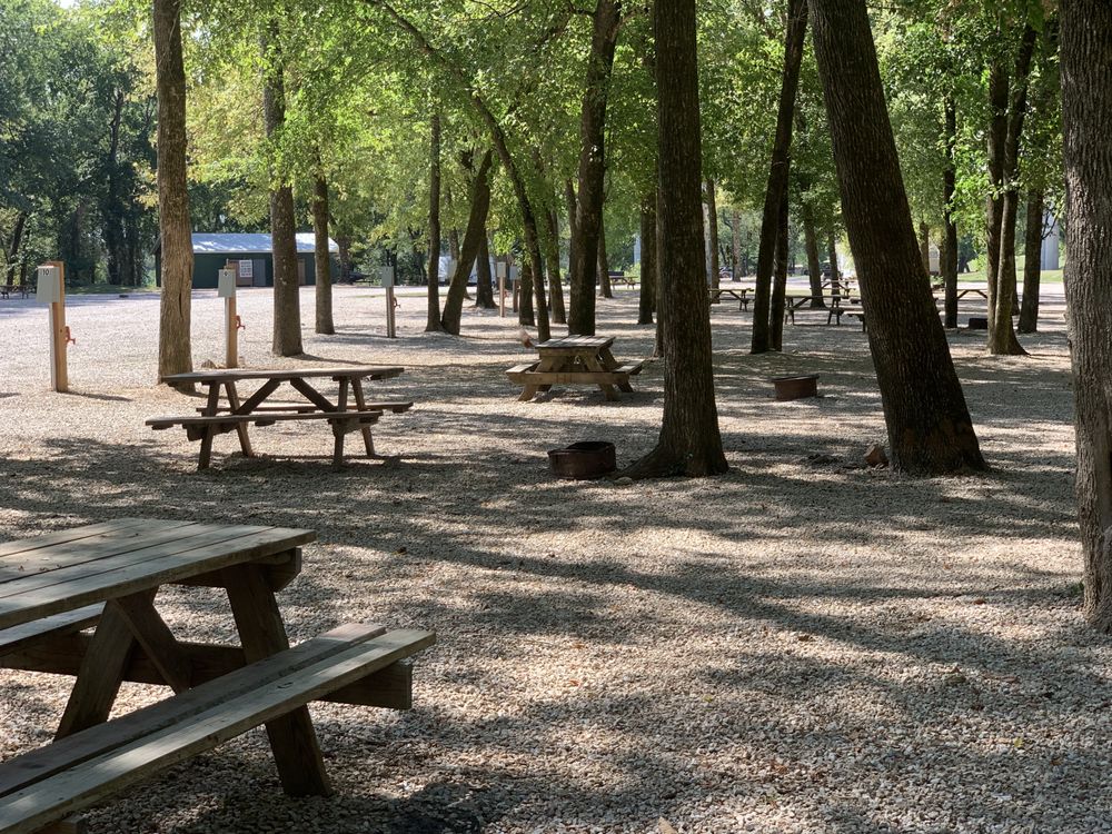OZARK RIVERFRONT CAMPGROUND Updated October 2024 28 Photos 1827