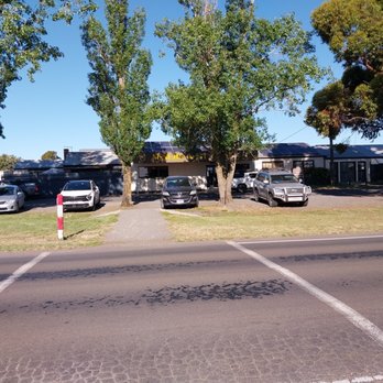 Miners Rest Tavern - Outside - Hotels Near Me - Miners Rest, VIC