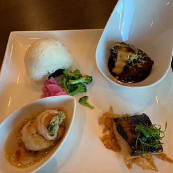 MW Restaurant - Dinner sampler - New American Near Me - Honolulu, Hawaii MW Restaurant - Dinner sampler - New American Near Me - Honolulu, Hawaii