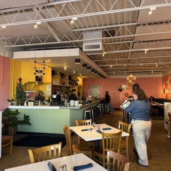Aurora - Interior - Coffee & Tea Near Me - Oklahoma City, Oklahoma
