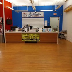 Stateline Video Games interior