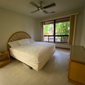 Mahalo Hale - Bedroom Before - Home Staging Near Me - Kailua Kona, Hawaii