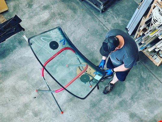 Windshield Replacement - Windshield Replacement