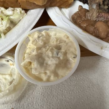 Daisy Dukes BBQ - Barbeque Near Me - Caldwell, Texas