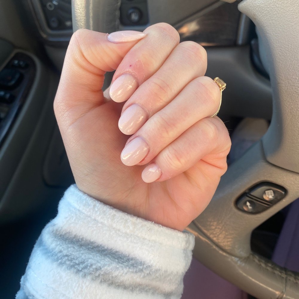 Dip manicure