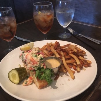 Sycamore - Lobster roll - Bars Near Me - Columbus, Ohio Sycamore - Lobster roll - Bars Near Me - Columbus, Ohio