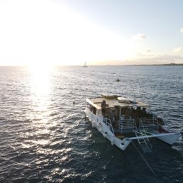 Oahu boat cruises. Oahu boat cruises.