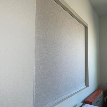 Ivan's Blinds and More - Dining room - Shades & Blinds Near Me - La Quinta, California Ivan's Blinds and More - Dining room - Shades & Blinds Near Me - La Quinta, California