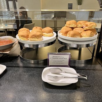 United Club - Turkey on a Hawaiian Roll - Airport Lounges Near Me - Honolulu, Hawaii United Club - Turkey on a Hawaiian Roll - Airport Lounges Near Me - Honolulu, Hawaii