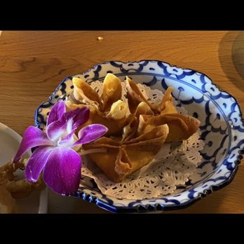 Prai Kitchen - Crab Rangoon - Salad Near Me - West Hartford, Connecticut