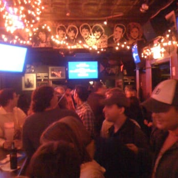 Louie's Pub - Typical Friday and Saturday crowd - Karaoke Near Me - Chicago, Illinois Louie's Pub - Typical Friday and Saturday crowd - Karaoke Near Me - Chicago, Illinois