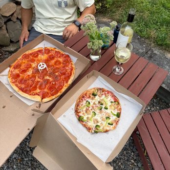 Catskill Mountain Pizza - Pizza Near Me - Woodstock, New York