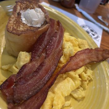 Tower Cafe - Breakfast & Brunch Near Me - Sacramento, California