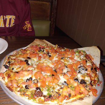 Zeno's Pizza - Veggie pizza at Zeno's - Pizza Near Me - Marshalltown, Iowa