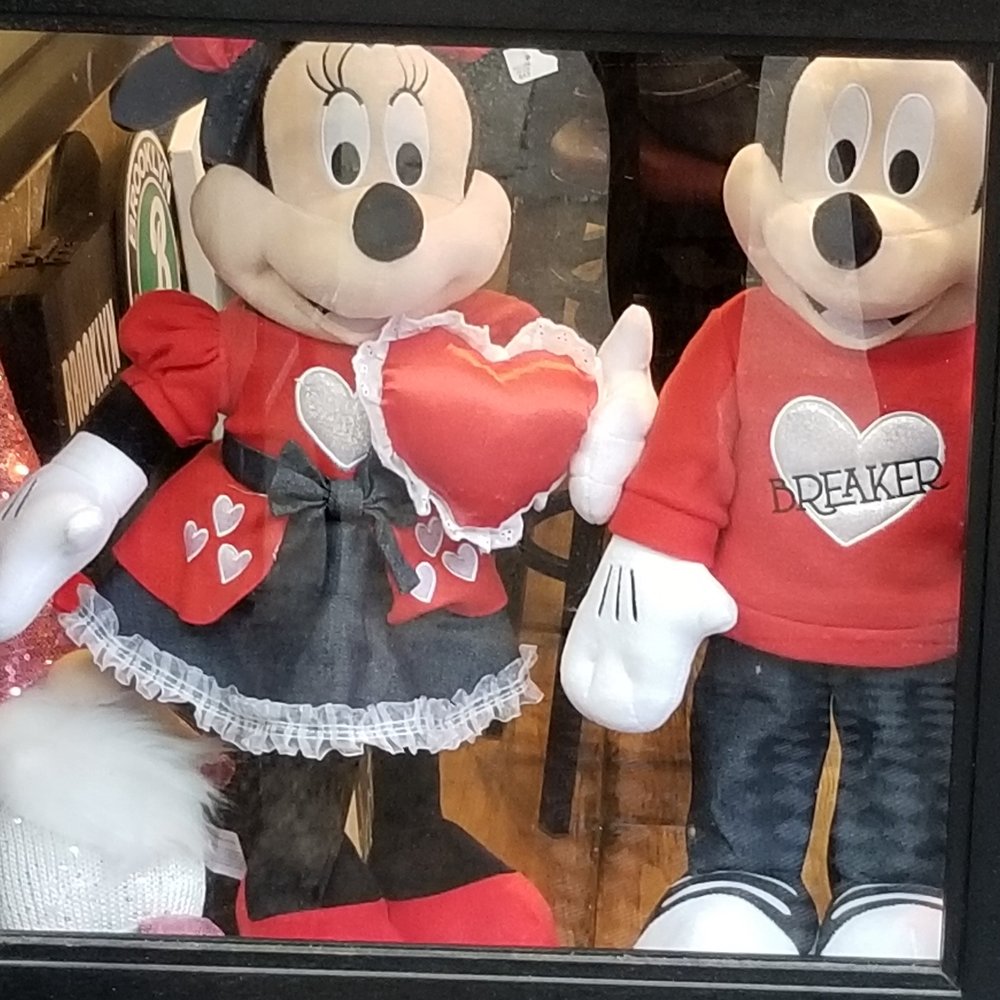 Grand Canyon Restaurant - Minnie and Kickey - American Near Me - Brooklyn, New York Grand Canyon Restaurant - Minnie and Kickey - American Near Me - Brooklyn, New York