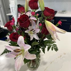 Designs By Janice Florist - What Designs by Janice Florist sent me! I was robbed!!!