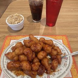 Orange chicken (by itself) and a small side order of egg fried rice. Diet Coke and a Water to drink! Orange chicken (by itself) and a small side order of egg fried rice. Diet Coke and a Water to drink!