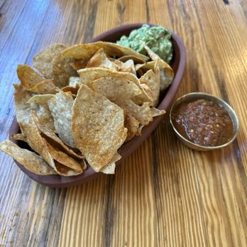 Tacos Valentina - Chips, guac, salsa - Mexican Near Me - Kansas City, Missouri Tacos Valentina - Chips, guac, salsa - Mexican Near Me - Kansas City, Missouri