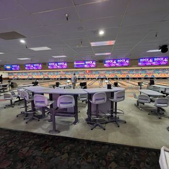 Pin Chasers - Veterans - View of the lanes - Bowling Near Me - Tampa, Florida Pin Chasers - Veterans - View of the lanes - Bowling Near Me - Tampa, Florida