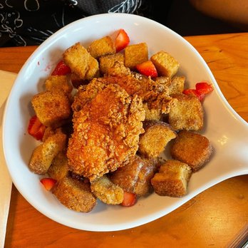 Ruby Sunshine Brook Highland - Sweet Heat Chicken & French Toast Bites - Breakfast & Brunch Near Me - Birmingham, Alabama