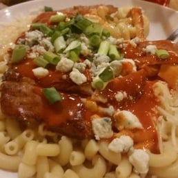 Buffalo Chicken Mac & Cheese Buffalo Chicken Mac & Cheese