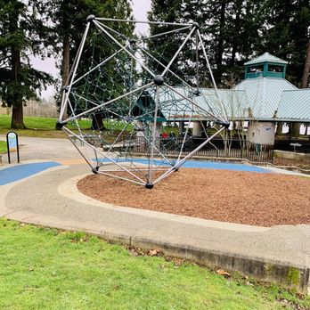 Lake Meridian Park - Lakes Near Me - Kent, Washington