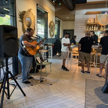 La Popular - There was a singer Saturday night. He was good. It can be loud inside, hard to hear people if there's 6 or more . - Mexican Near Me - Redlands, California