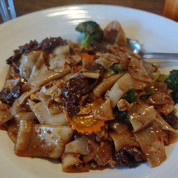 Bhan Mae Vane - Beef pad see ew, medium - Thai Near Me - Alameda, California