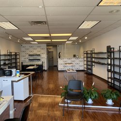 Claudio Eye Care