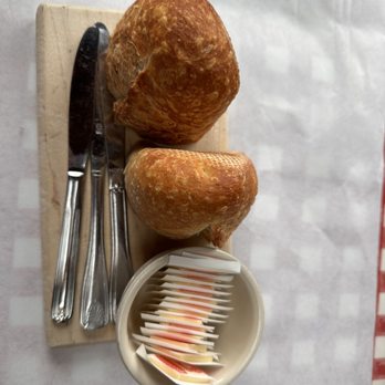 The Crab Pot - Fresh Bread and butter - Seafood Near Me - Seattle, Washington
