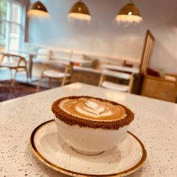 Cafe Lavande - Lotus latte