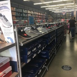 SKECHERS Factory Outlet - Entrance